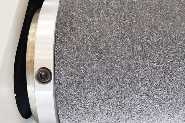 得馬高速裁切機滾動臺面