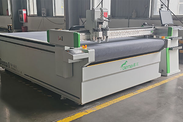 得馬高速裁切機(jī)F11-1625